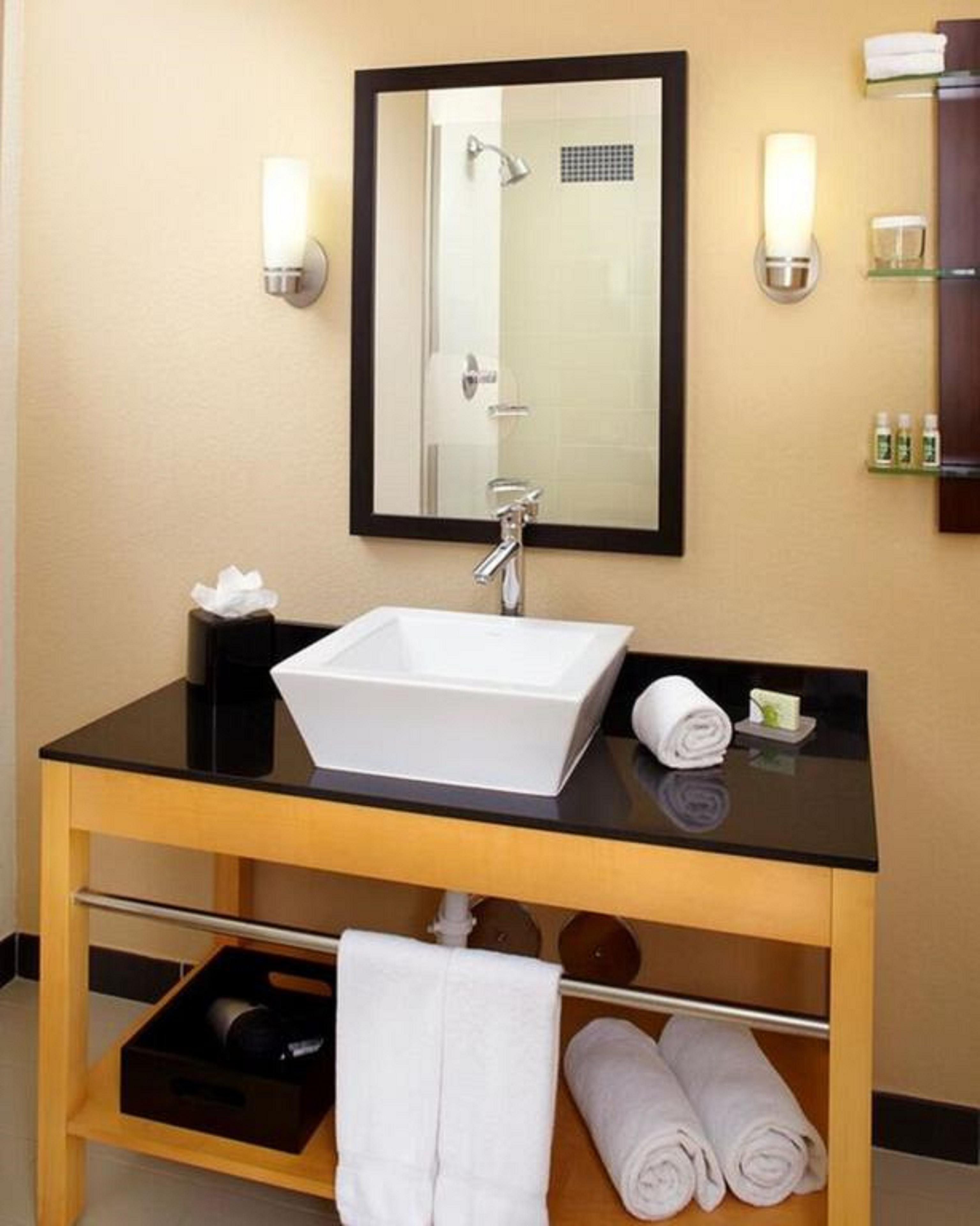 Cambria Miami Airport - Blue Lagoon Hotel 4*