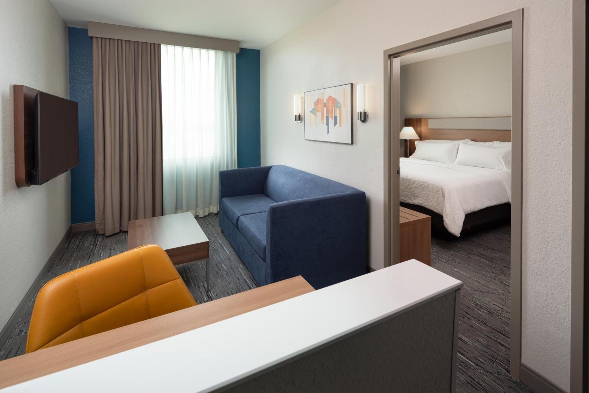 Cambria Miami Airport - Blue Lagoon Hotel